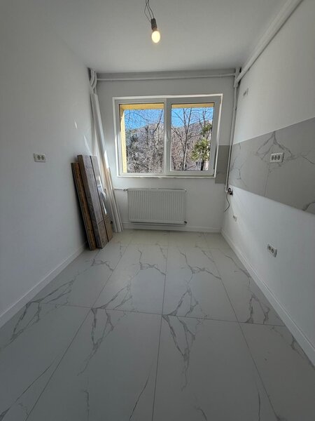 Titan, parcul Titanii, pe Zavideni, 10 minute metrou, renovat complet