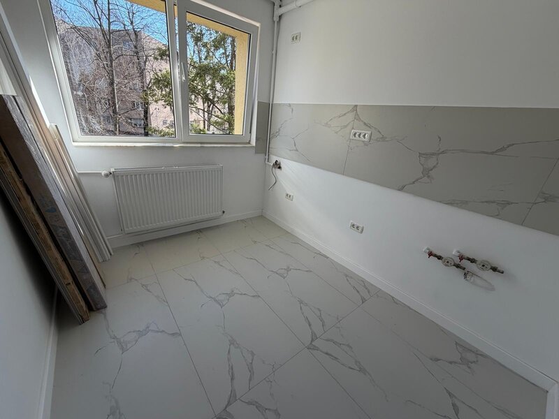 Titan, parcul Titanii, pe Zavideni, 10 minute metrou, renovat complet