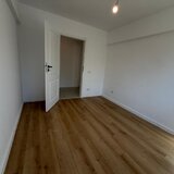 Titan, parcul Titanii, pe Zavideni, 10 minute metrou, renovat complet